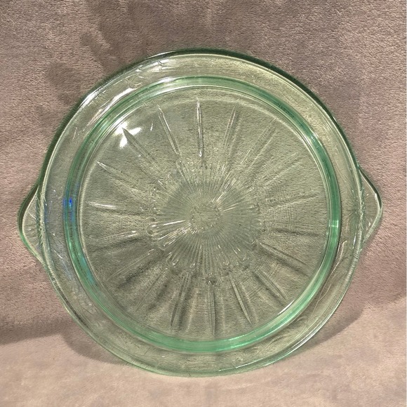 Vintage Uranium U.S. Glass Co. "Tendril Green" Cake Plate - Picture 5 of 6